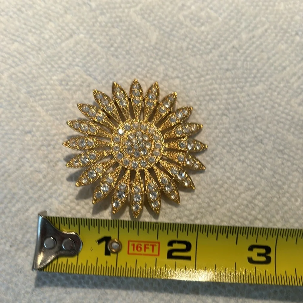 Vintage Sunflower Brooch Pin clear rhinestone gold tone metal
